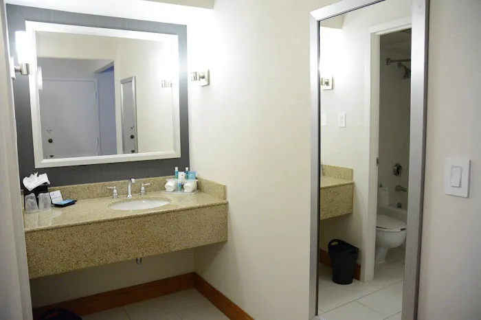 Holiday Inn Express & Suites Stamford by IHG 5