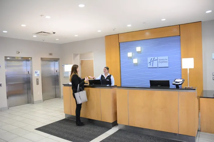 Holiday Inn Express & Suites Stamford by IHG 5