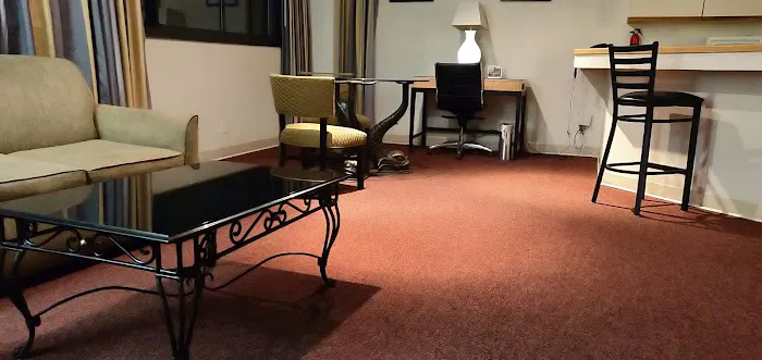 Stamford Suites Hotel 5