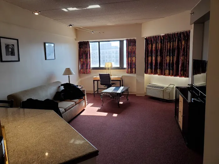 Stamford Suites Hotel 5