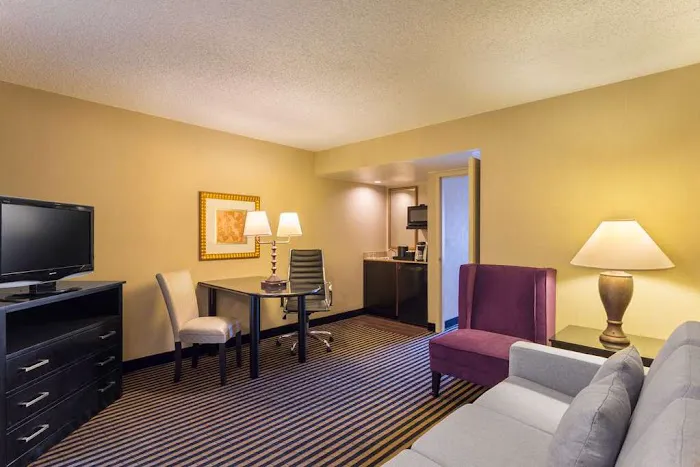 Embassy Suites by Hilton Piscataway Somerset 4
