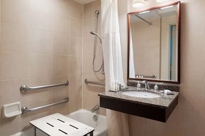 DoubleTree by Hilton Somerset Hotel and Conference Center 5
