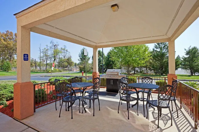 Sonesta Simply Suites Somerset 5