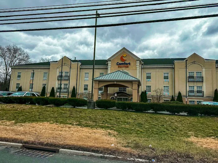 Comfort Suites Near University / North Brunswick 4