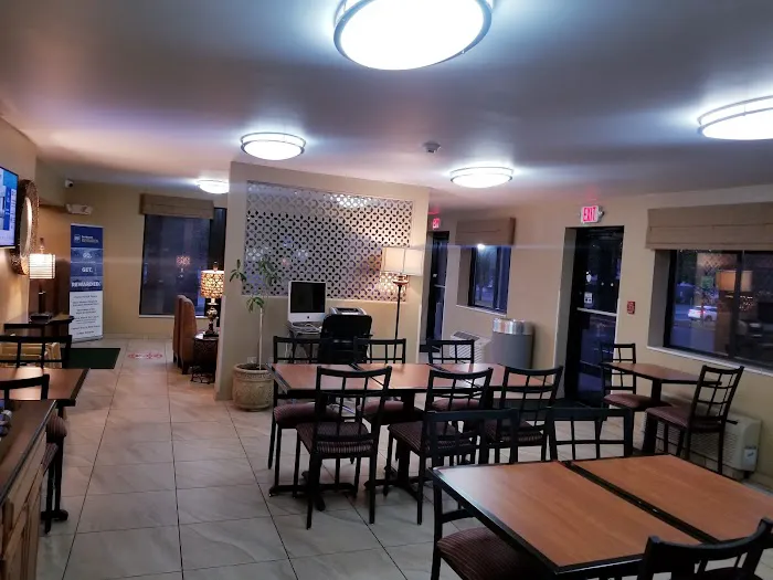 MHO Inn & Suites 5