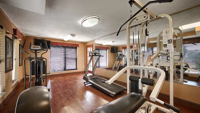 MHO Inn & Suites 5