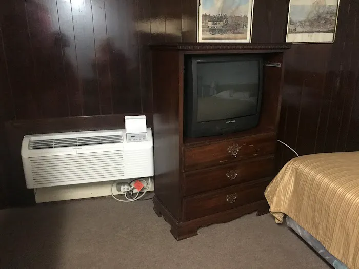 Town House Motel 4