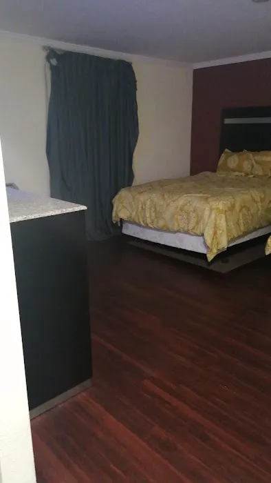Budget Inn & Suites 4