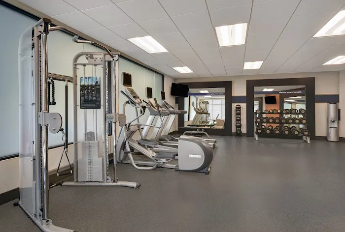 Hampton Inn & Suites Robbinsville 4