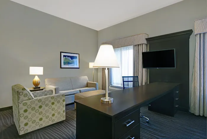 Hampton Inn & Suites Robbinsville 4