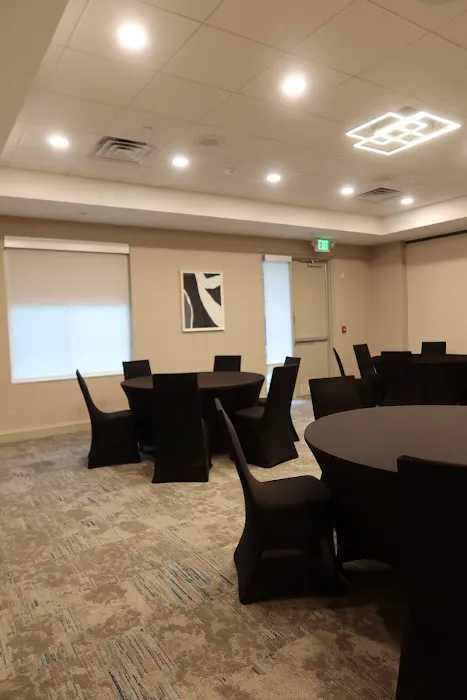 Hilton Garden Inn Lakewood 4
