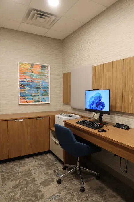 Hilton Garden Inn Lakewood 4