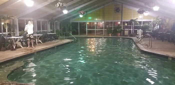 Howard Johnson by Wyndham Toms River 5