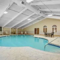 Days Hotel by Wyndham Toms River Jersey Shore ico
