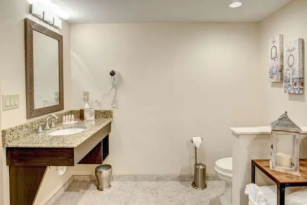Days Hotel by Wyndham Toms River Jersey Shore 5