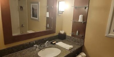 Jake's 58 Casino Hotel