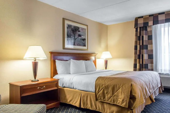 Clarion Hotel & Conference Center 4