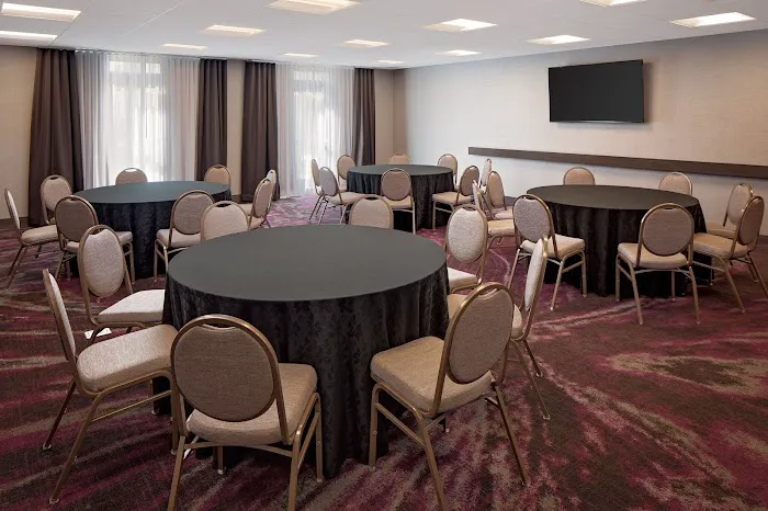Homewood Suites by Hilton Ronkonkoma 4