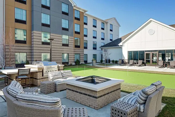 Homewood Suites by Hilton Ronkonkoma 4
