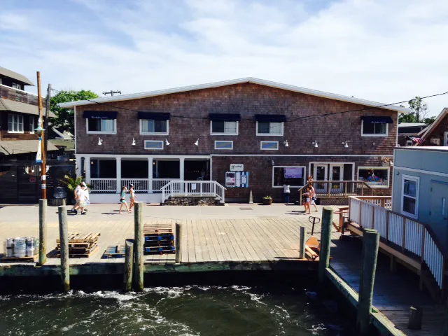 Blue Waters Hotel 4