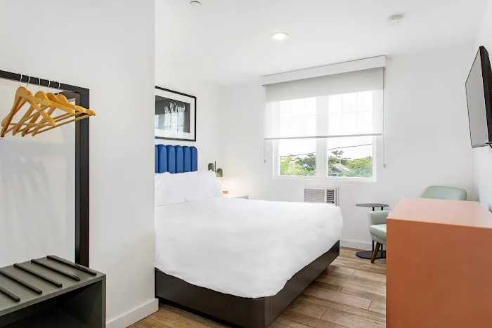 The Grove Hotel 5