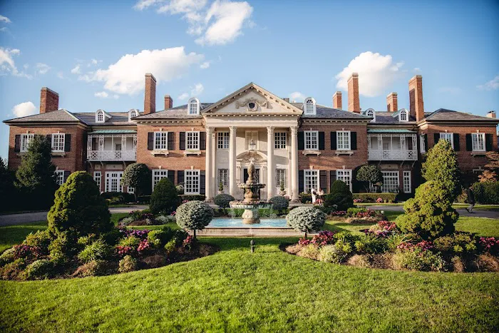 The Mansion at Glen Cove 4