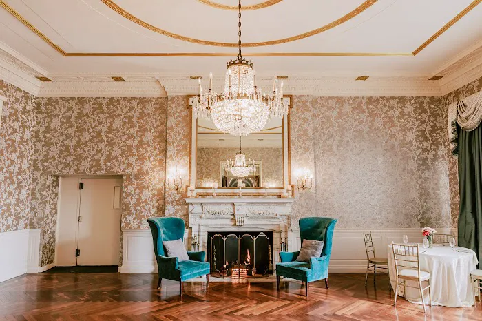 The Mansion at Glen Cove 4