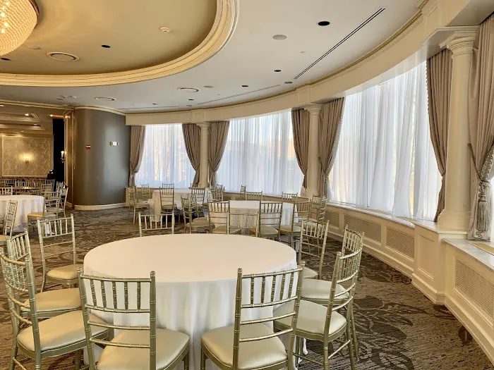 The Mansion at Glen Cove 4