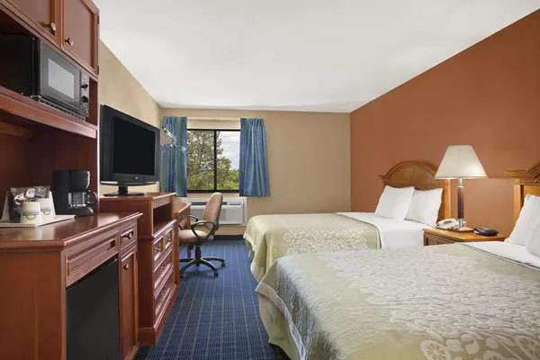 Days Inn by Wyndham Middletown 4