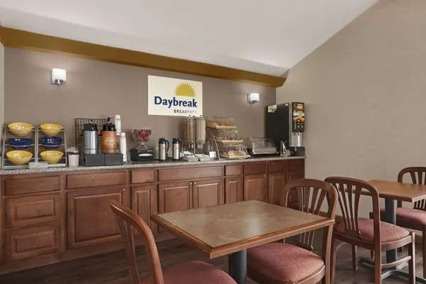 Days Inn by Wyndham Middletown 4