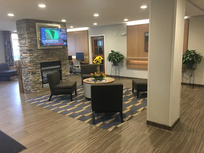 Microtel Inn & Suites by Wyndham Middletown 4