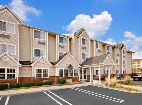 Microtel Inn & Suites by Wyndham Middletown 4