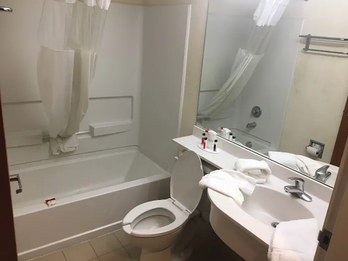 Microtel Inn & Suites by Wyndham Middletown 4