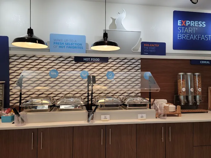 Holiday Inn Express & Suites Middletown - Goshen by IHG 4