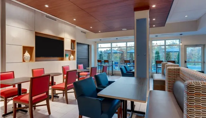 Holiday Inn Express & Suites Middletown - Goshen by IHG 4