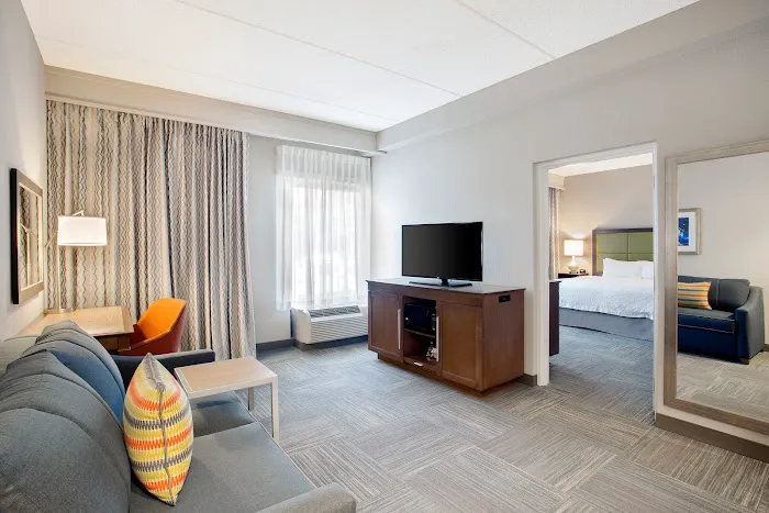 Hampton Inn Middletown 4
