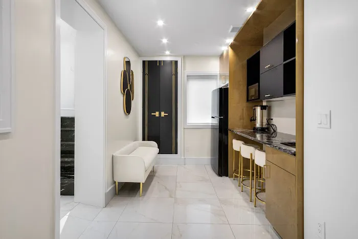 Pinnacle Suites - Hotel - Motel 4