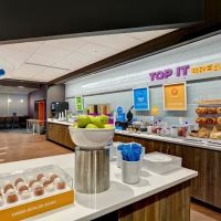 Tru by Hilton Middletown ico