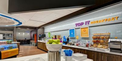 Tru by Hilton Middletown