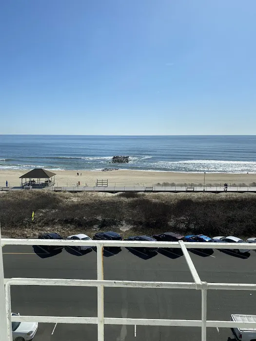 The Breakers on the Ocean 4