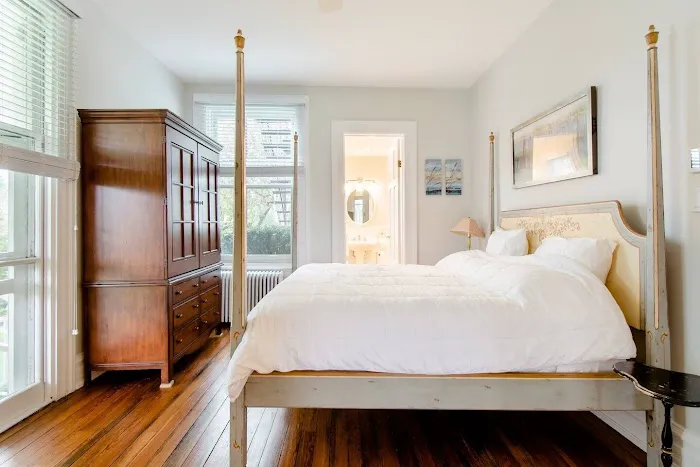 The Ridgewood House 4
