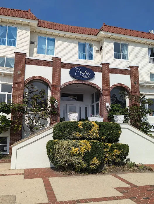 Mayfair Hotel 4