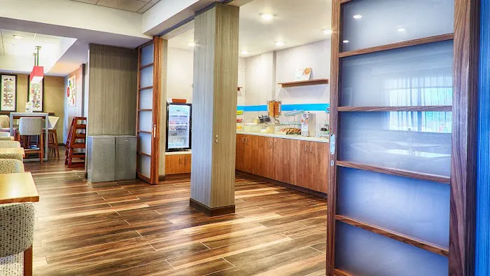 Holiday Inn Express Bordentown - Trenton South by IHG 4