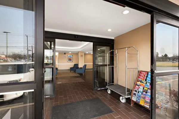 Comfort Inn Bordentown near NJ Turnpike 4