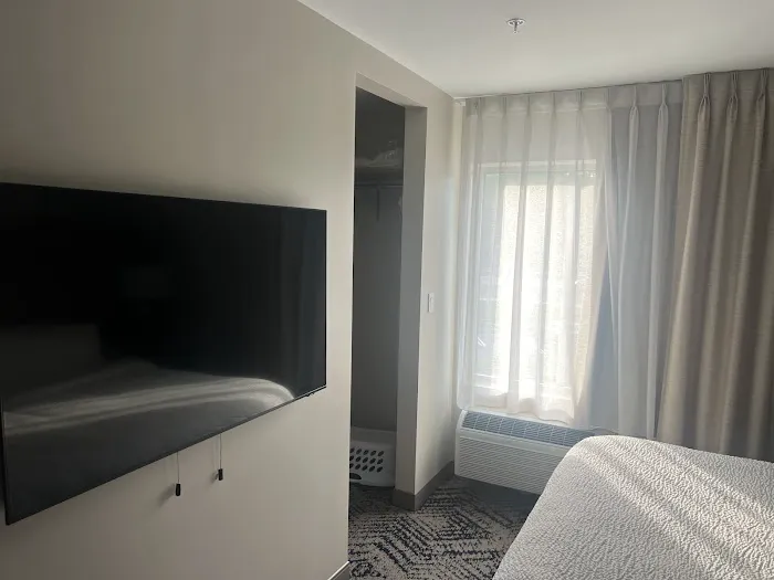 Candlewood Suites 4