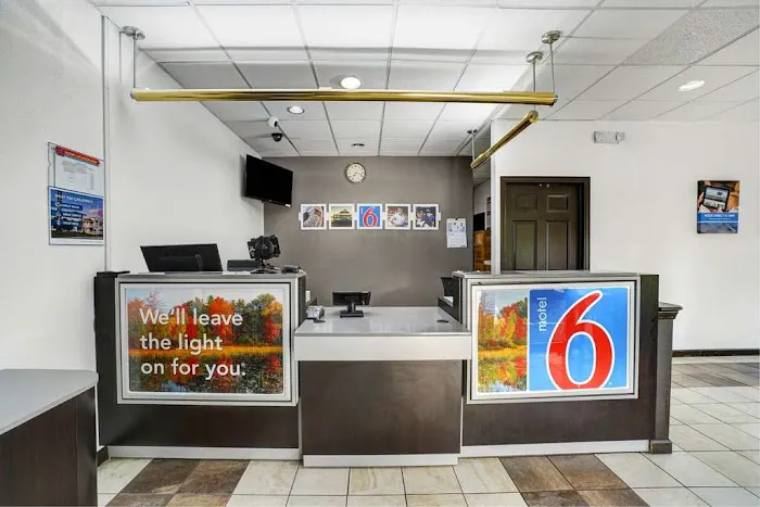 Motel 6 Lawrenceville 5