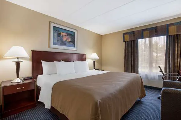 Quality Inn Near Princeton 4