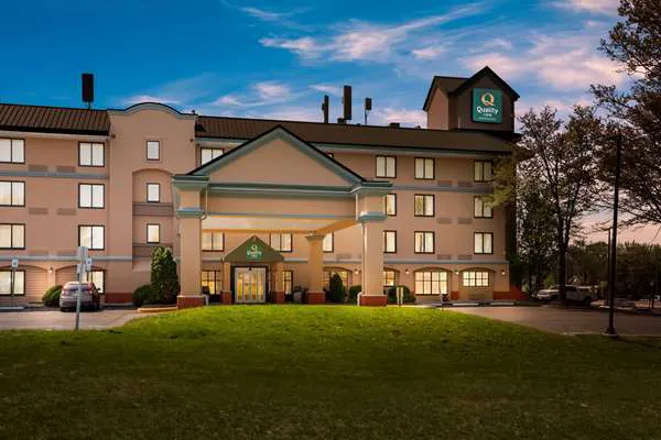 Quality Inn Near Princeton 4