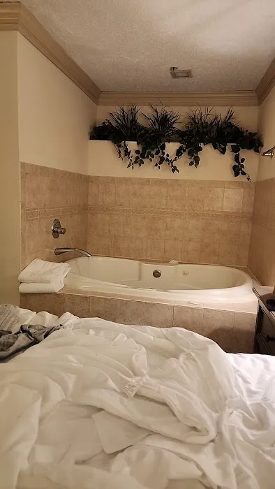 Avon Hotel - Toms River 5