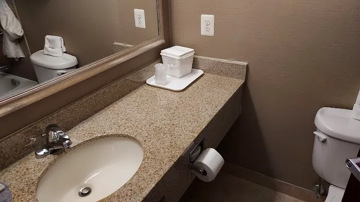 Avon Hotel - Toms River 5